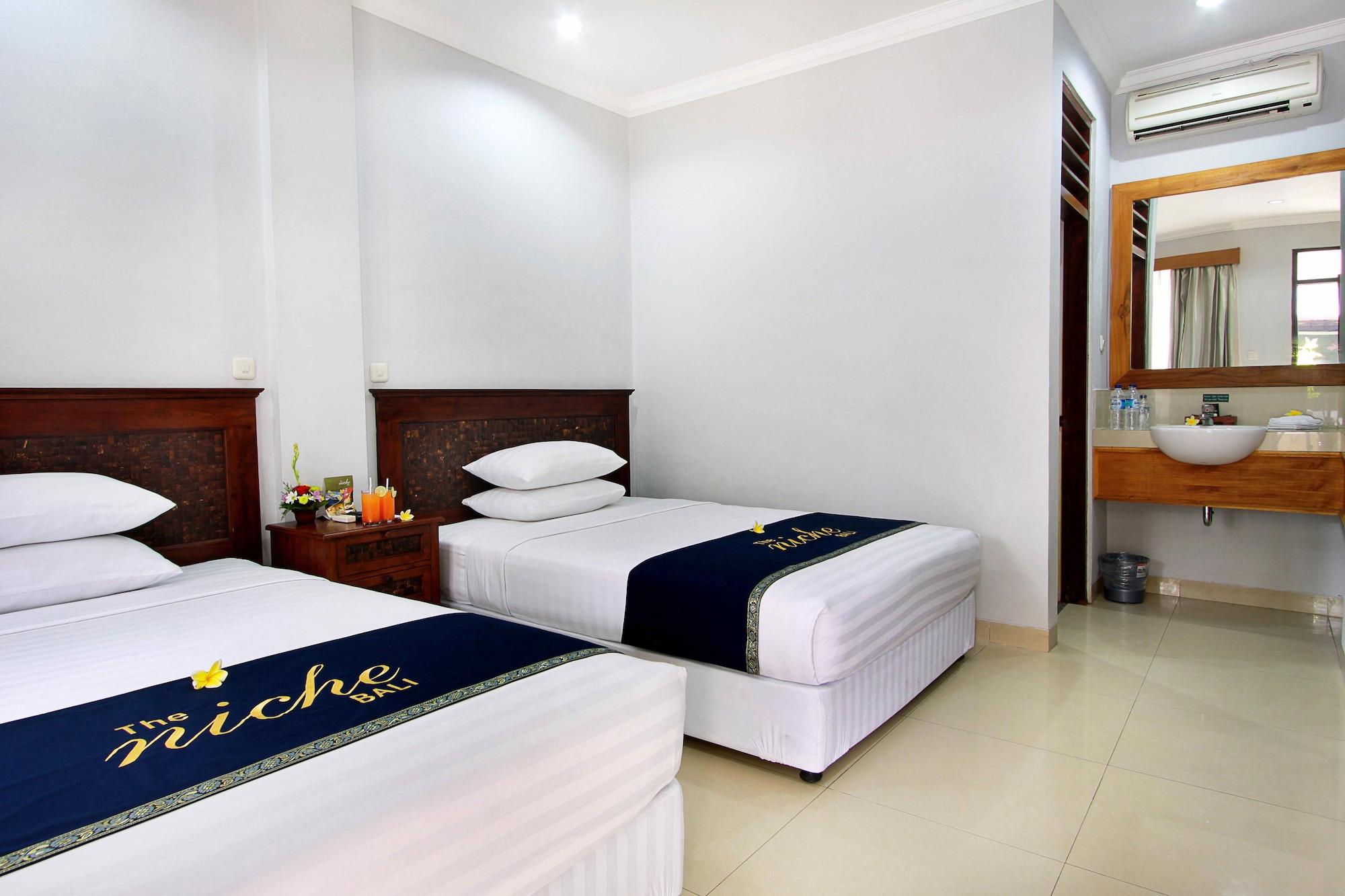 The Niche Bali Hotel Legian Buitenkant foto